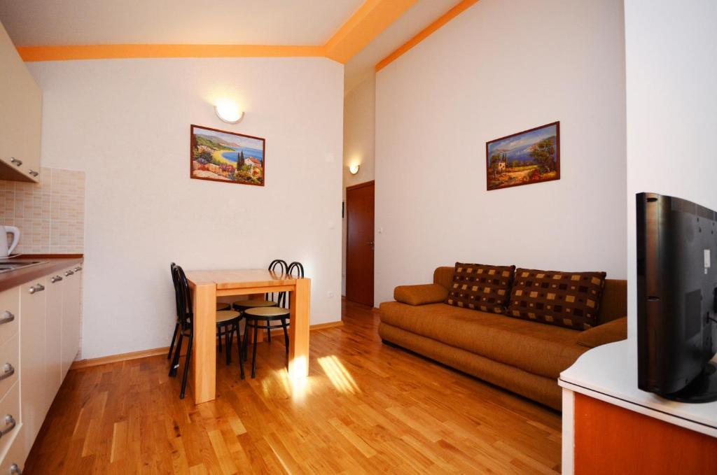 Apartments And Rooms Stipe Podstrana Luaran gambar